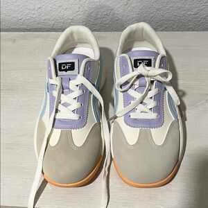 DF Women's Multicolor Sneakers
